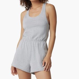 Vuori halo pale heathered Gray Women's Romper size Medium! EUC!! L👀K!